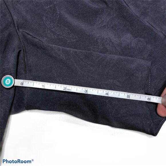 Nike Golf Dri Fit Floral Embossed Shorts - Picture 7 of 10